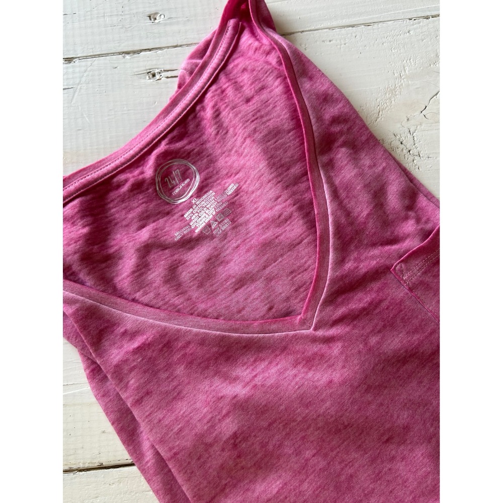 Maurices 24/7 Womens XL Pink‎ V-Neck Pocket T-Shirt Slub Knit Short Sleeve Top